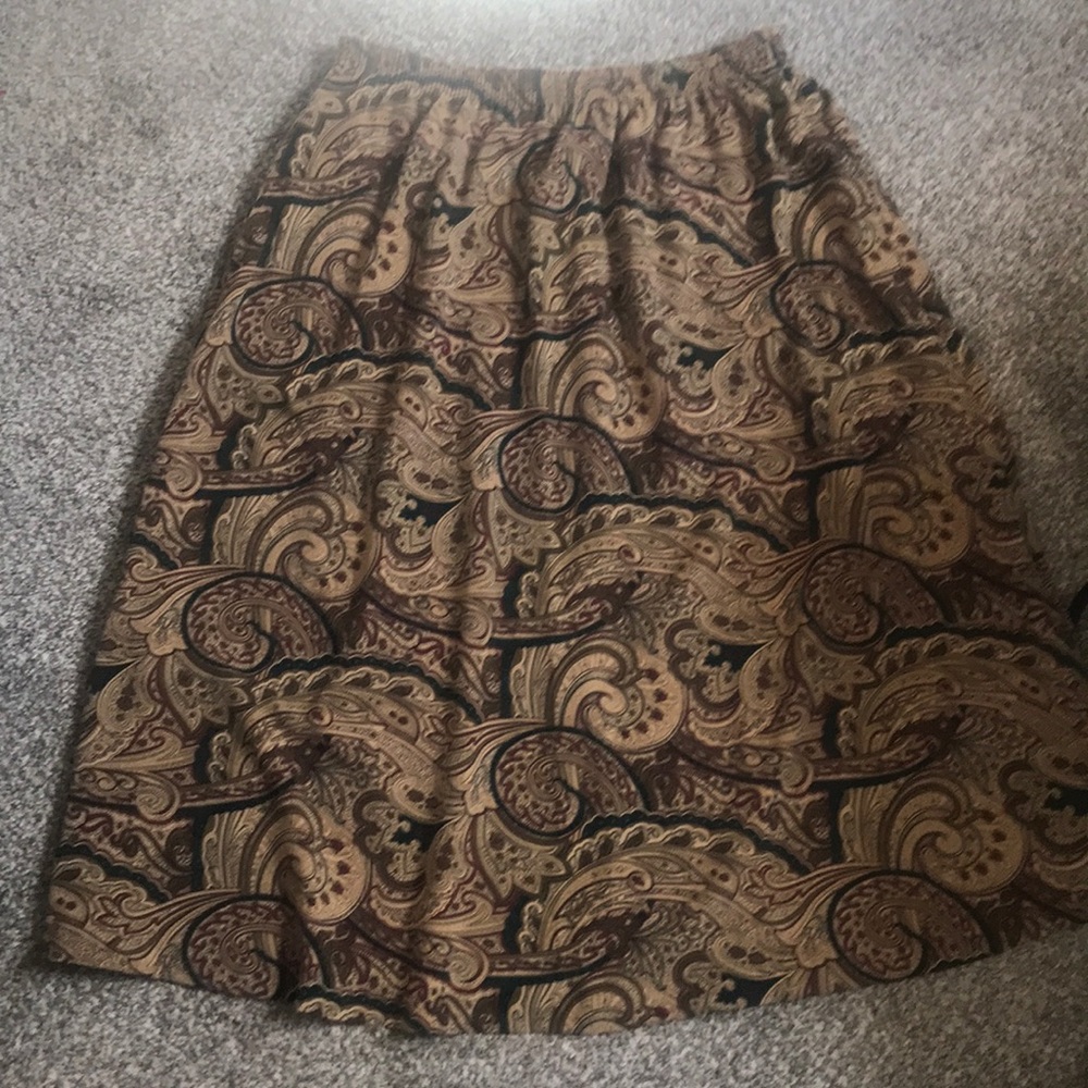 brown long skirt